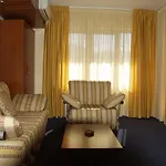 Pirin Place Apartahotel 3*