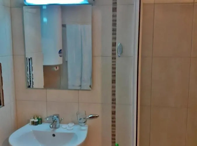 皮林广场斯克酒店 3* 班斯科