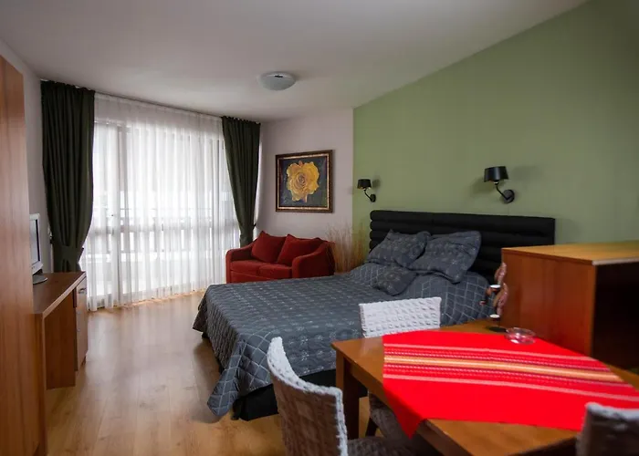 Pirin Place Aparthotel 3*